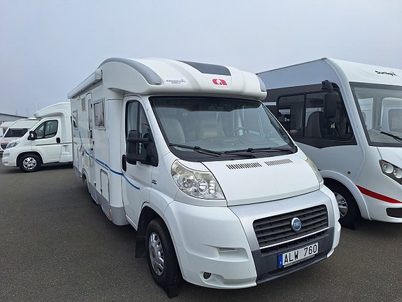 Adria Coral 650 SP Dubbelbädd, Solcell