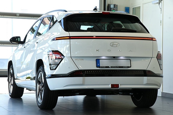 Hyundai Kona 4 of 16