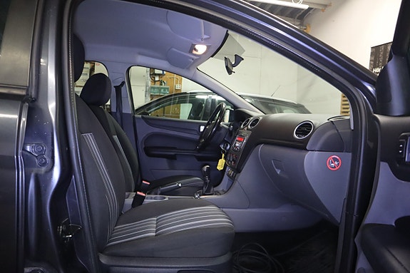 Ford Focus 13 of 15