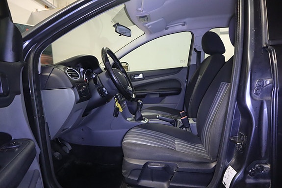 Ford Focus 7 of 15