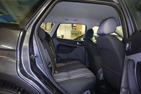Ford Focus 12 of 15