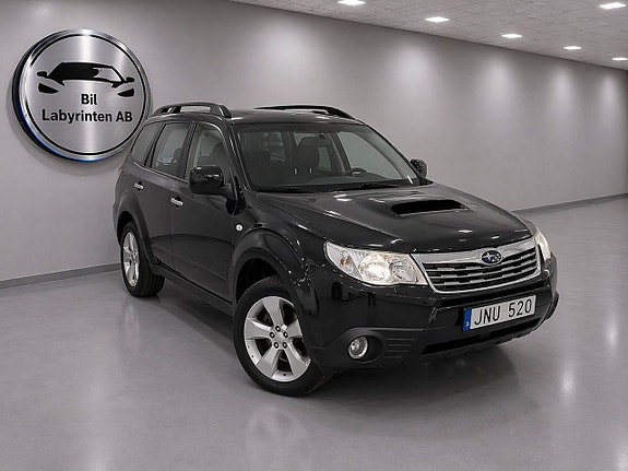 Subaru Forester 3 of 5