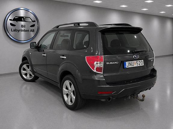 Subaru Forester 2 of 5