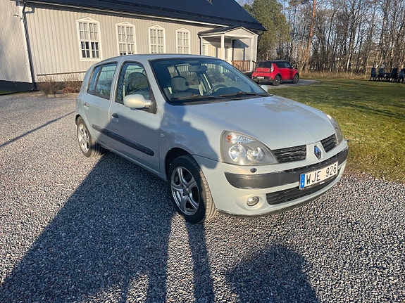 Renault Clio 3 of 5