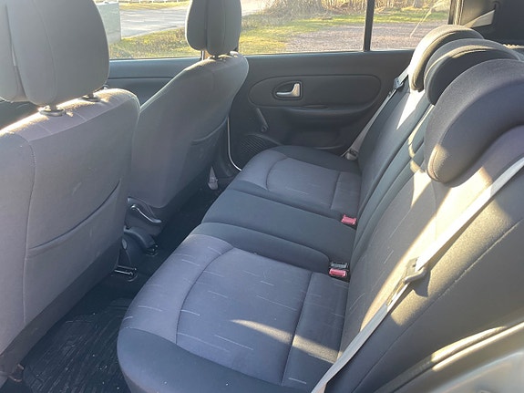 Renault Clio 10 of 10