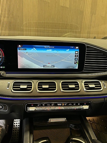 Mercedes-Benz GLE350 e 13 of 14