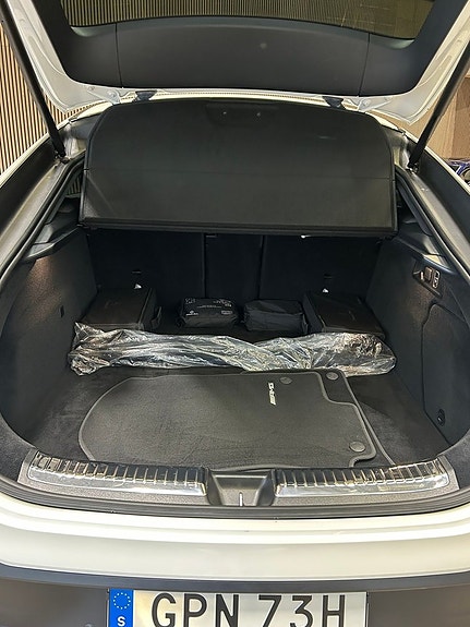 Mercedes-Benz GLE350 e 7 of 14
