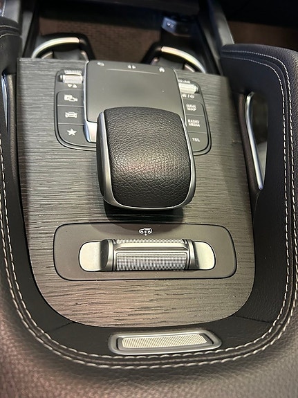 Mercedes-Benz GLE350 e 11 of 14