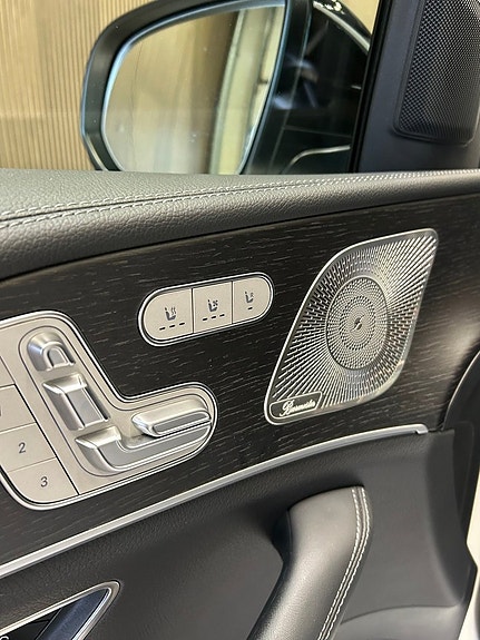 Mercedes-Benz GLE350 e 14 of 14