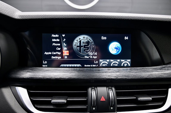 Alfa Romeo Stelvio 28 of 28