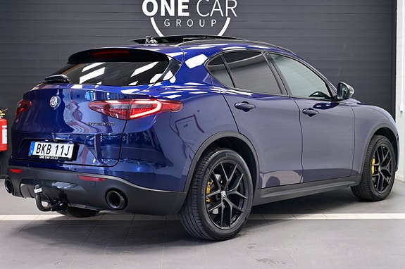 Alfa Romeo Stelvio 6 of 28
