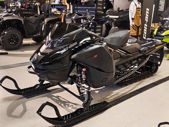 Ski-Doo Backcountry XRS 146 850 E-tec 2 of 4