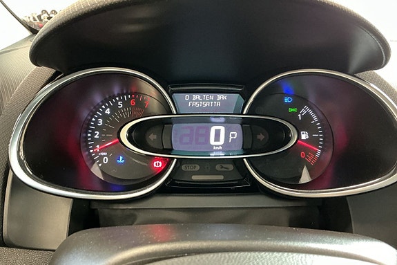 Renault Clio 17 of 23