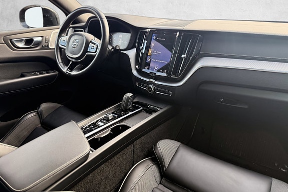 Volvo XC60 16 of 30