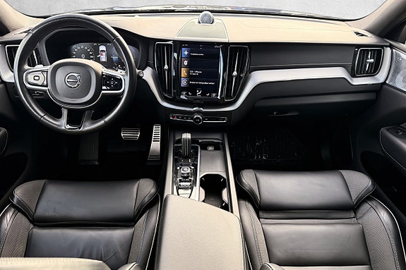 Volvo XC60 15 of 30
