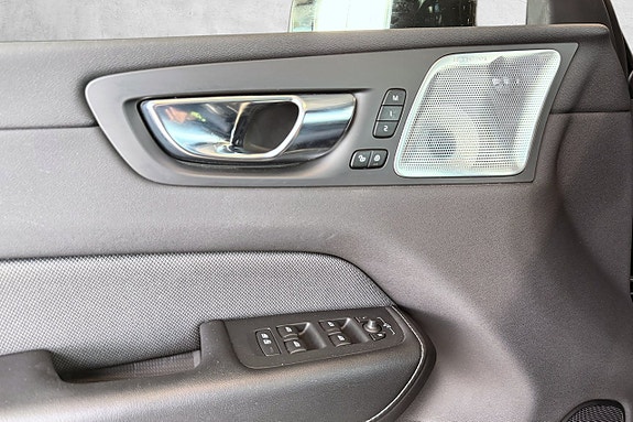 Volvo XC60 28 of 30