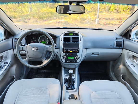 Kia Cerato 11 of 24