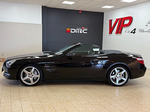 Mercedes-Benz SL350 4 of 5