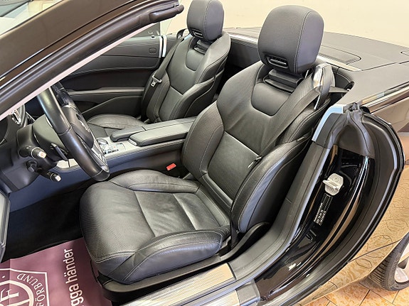 Mercedes-Benz SL350 12 of 27