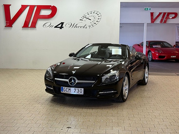Mercedes-Benz SL350 3 of 5