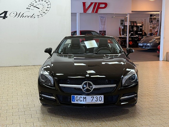 Mercedes-Benz SL350 10 of 27