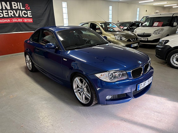 BMW 123d 2 of 5