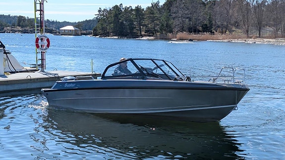 Buster XL Q Edition -2021. Yamaha F115 HK -2021.