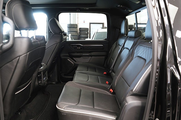 Dodge RAM 1500 12 of 27