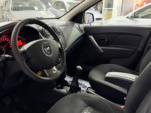 Dacia Logan 12 of 15
