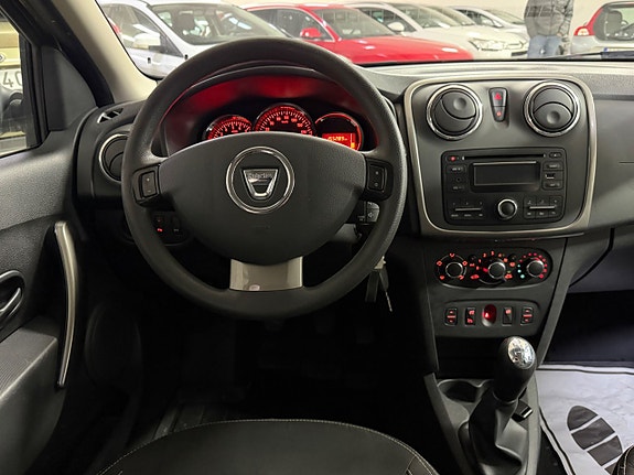 Dacia Logan 9 of 15
