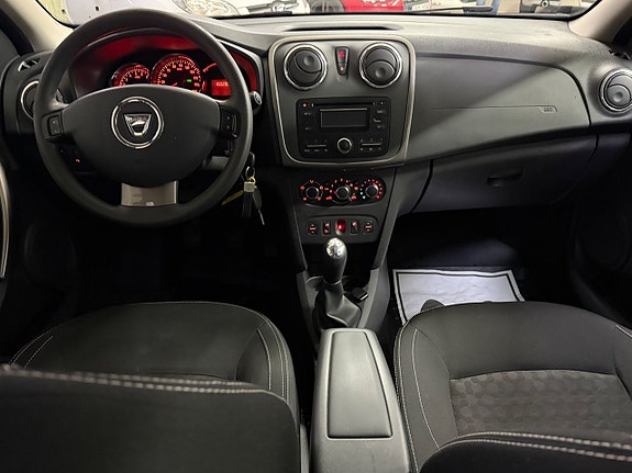 Dacia Logan 13 of 15