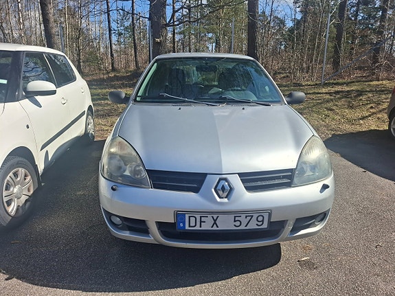 Renault Clio 3 of 5