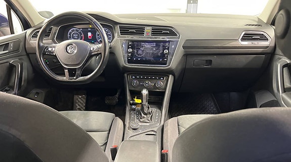 Volkswagen Tiguan 3 of 11