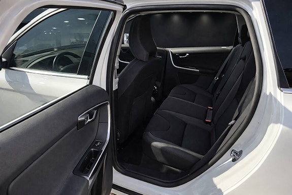 Volvo XC60 8 of 10