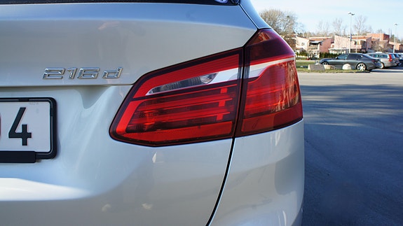 BMW 216d 25 of 27