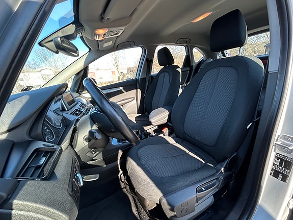 BMW 216d 5 of 5