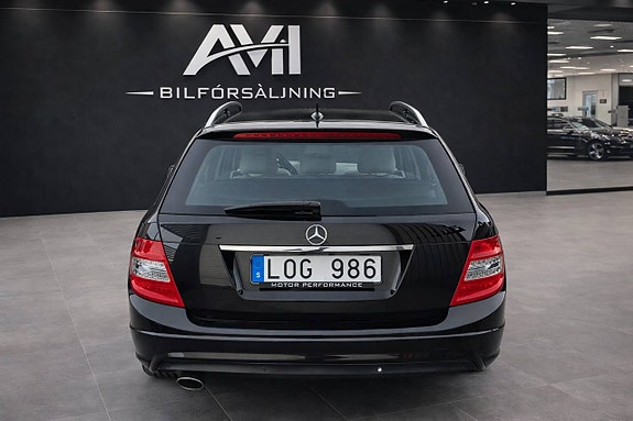 Mercedes-Benz C180 5 of 5