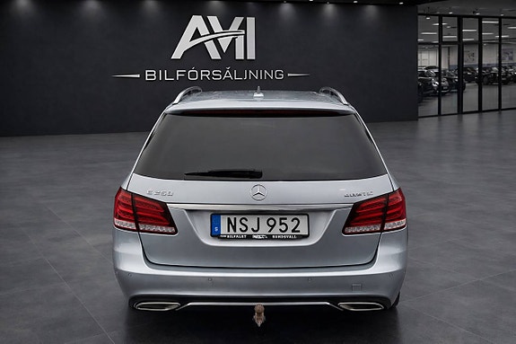Mercedes-Benz E250 6 of 11