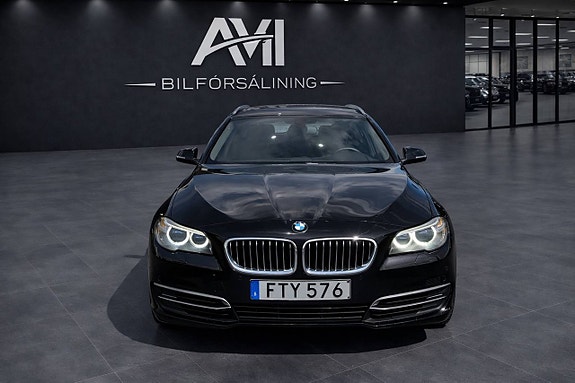 BMW 520d 2 of 5