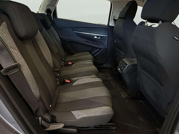 Peugeot 5008 15 of 28