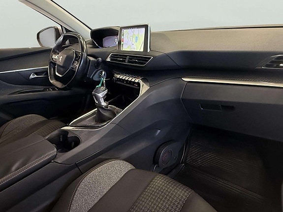 Peugeot 5008 14 of 28