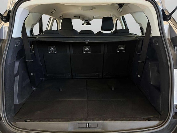 Peugeot 5008 17 of 28