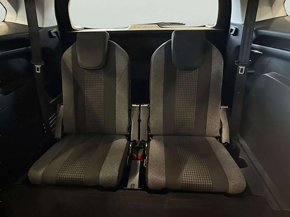 Peugeot 5008 16 of 28