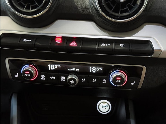 Audi Q2 23 of 24