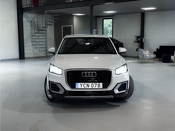 Audi Q2 2 of 5