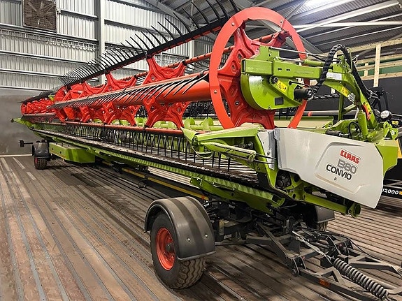 CLAAS Lexion 8900 TT 11 of 13