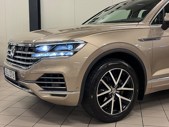 Volkswagen Touareg 4 of 5