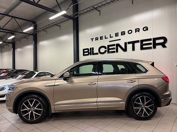 Volkswagen Touareg 3 of 5