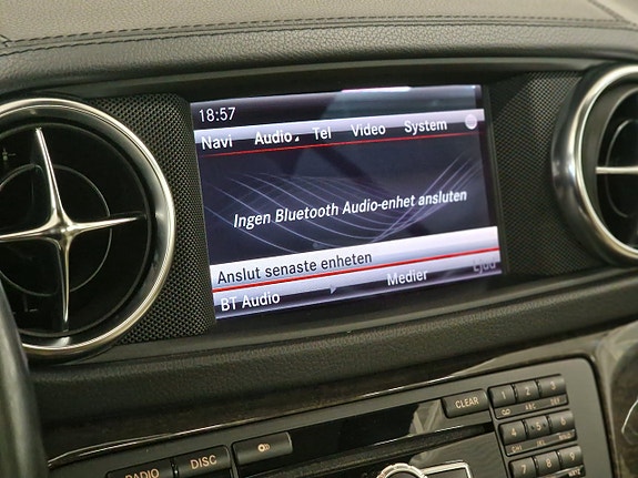 Mercedes-Benz SL350 18 of 22