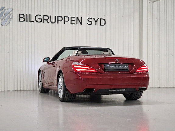 Mercedes-Benz SL350 8 of 22